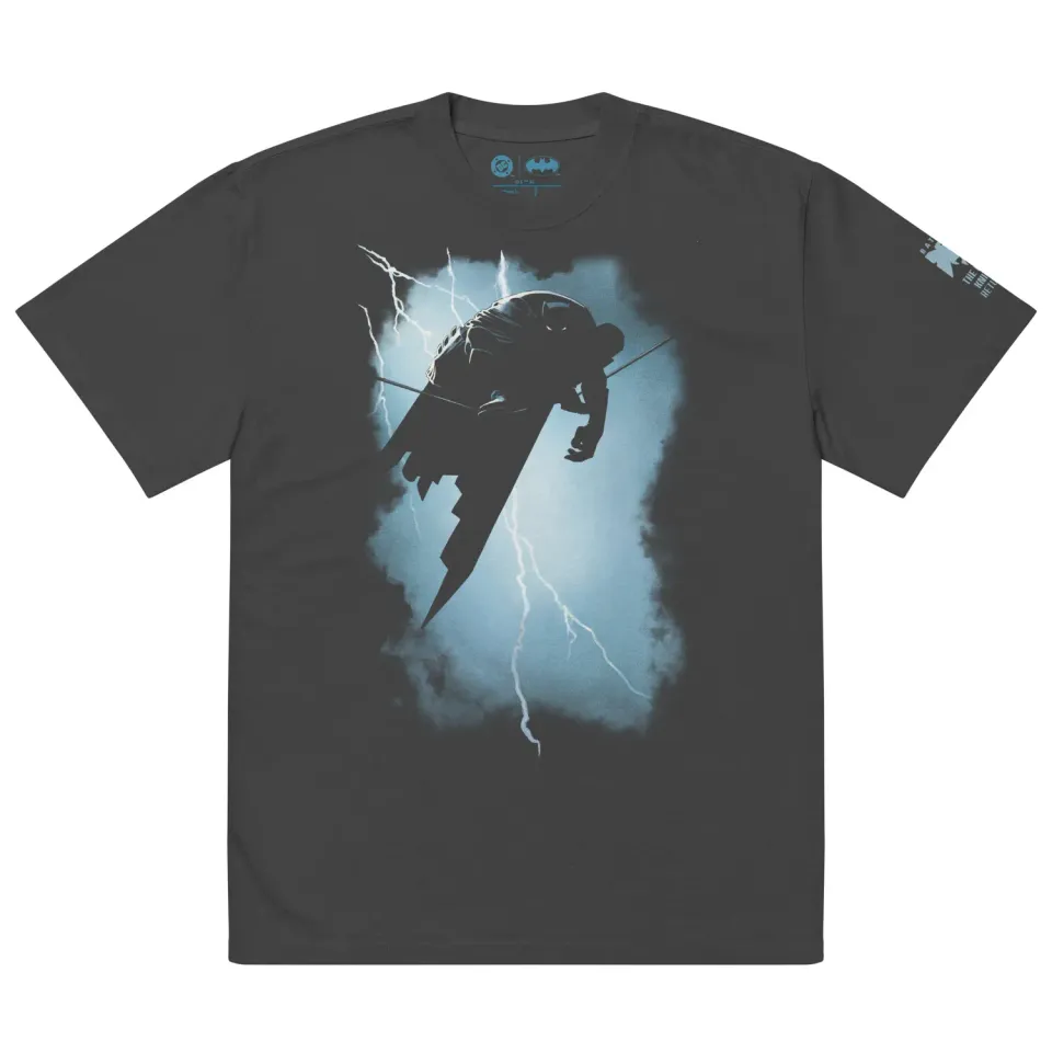 Batman: The Dark Knight Returns T-skjorte oversized, 40-årsjubileum