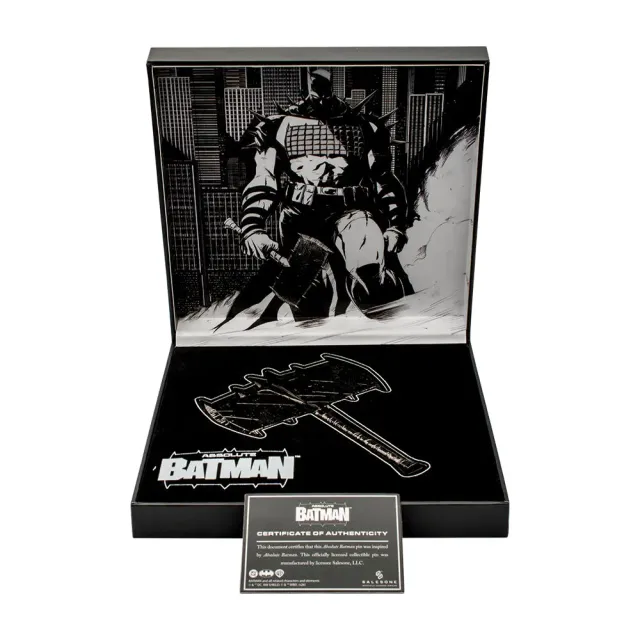 Batman Absolute Batman Battle Axe Pin samlepinne