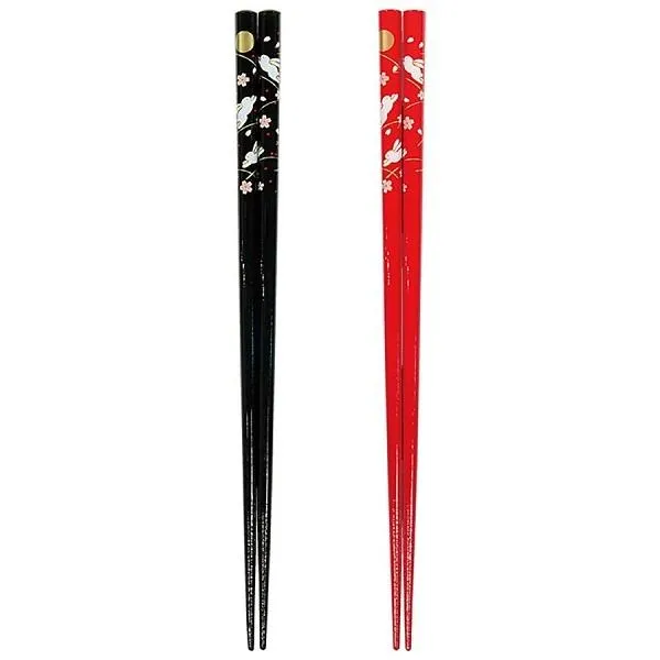 Neo Tokyo Japanese Style Tsukiusagi Chopsticks spisepinner rød og svart 22,5 cm