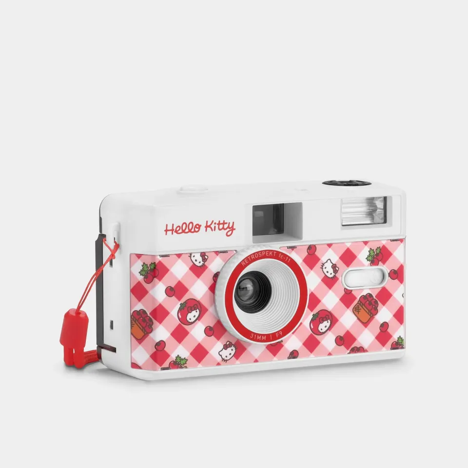 Hello Kitty Tomatoes FC-11 35mm Camera filmkamera tomatdesign