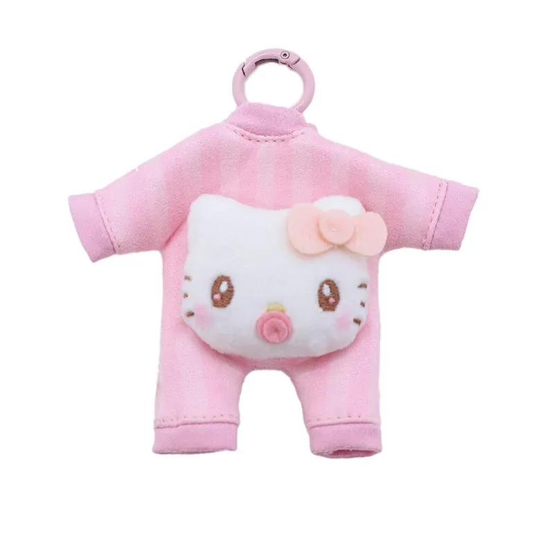 Hello Kitty Onesie Bag Charm Baby Series – veskeanheng i plysj