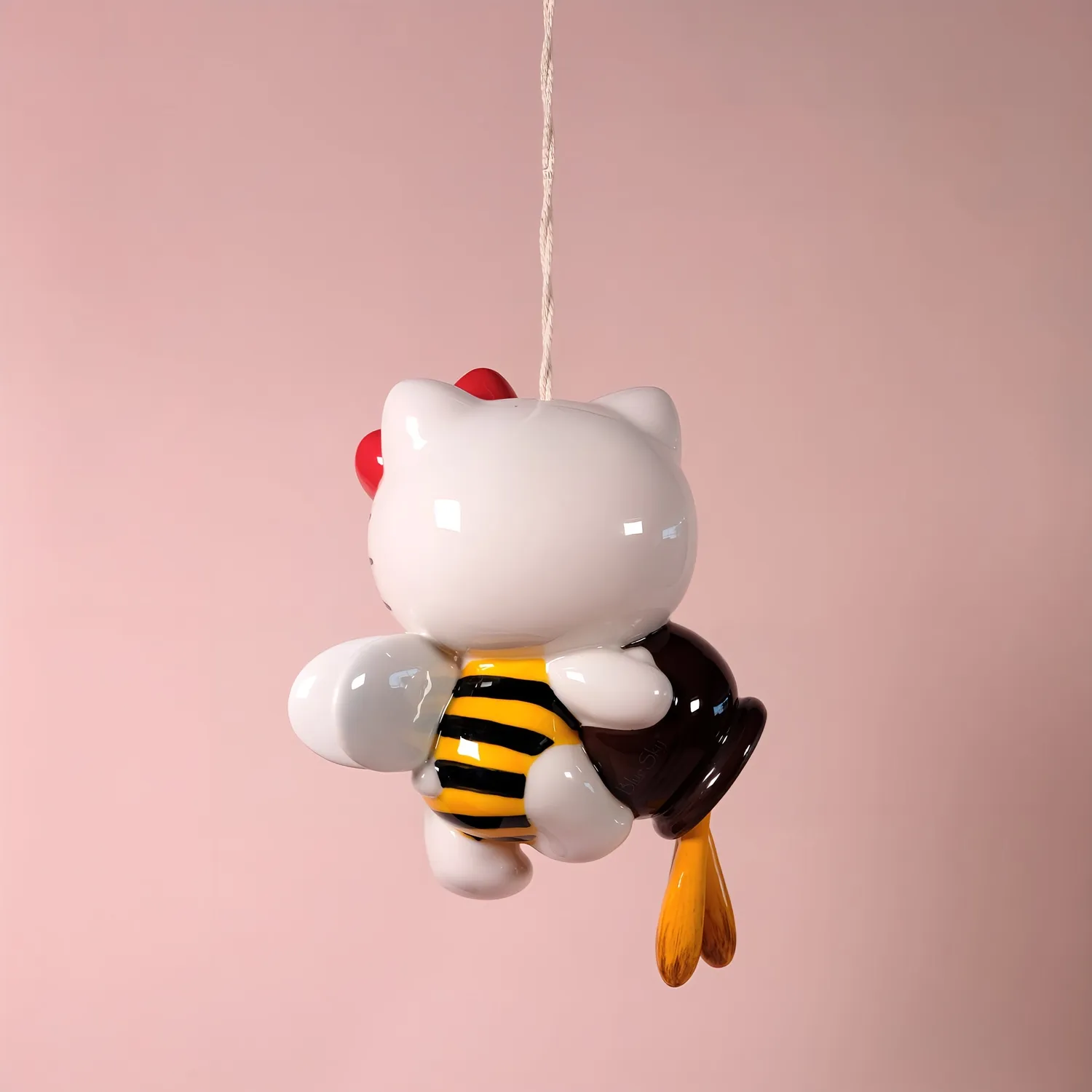 Hello Kitty Bumblebee Ceramic Wind Chime vindspill keramikk