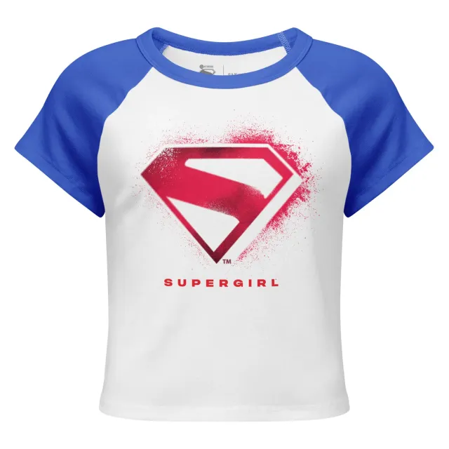 Batman Supergirl (2026 Movie) S-Shield T-skjorte hvit/svart ribbestrikket