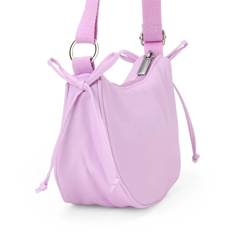 Hello Kitty Everyday Crescent Crossbody Bag veske med justerbar stropp